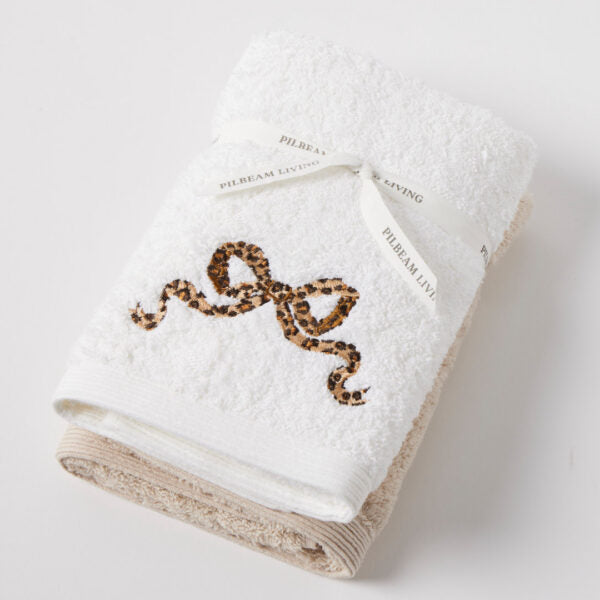 Hand Towel Set of 2 (1 plain)