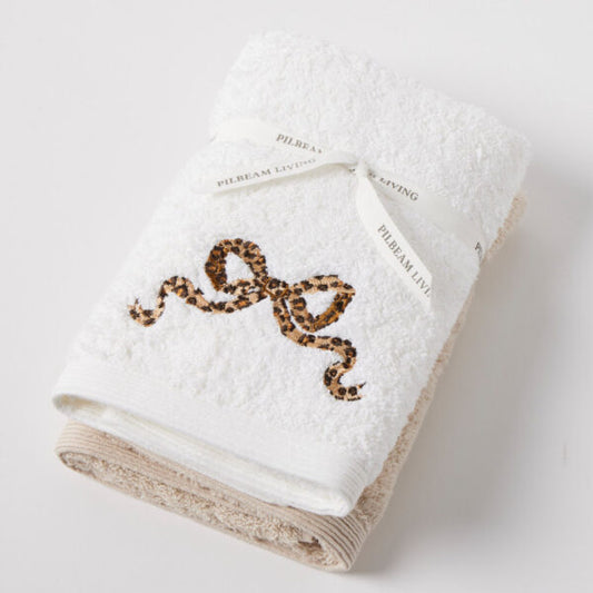 Hand Towel Set of 2 (1 plain)