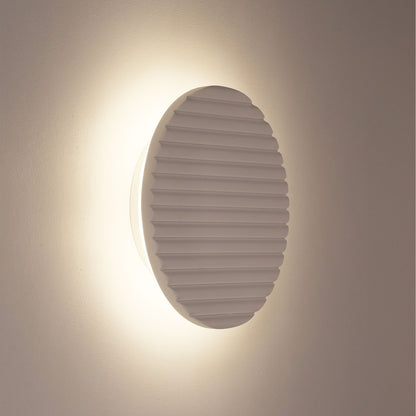 DOT.20 Scalloped Plaster Wall Light