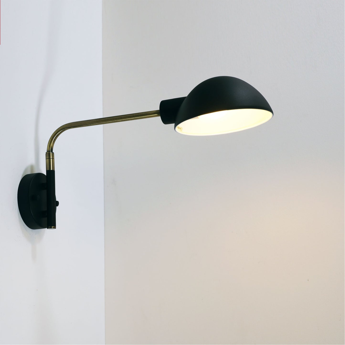 Klas Adjustable Wall Light