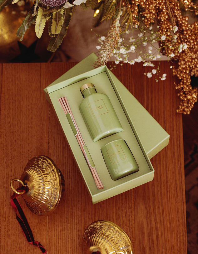 French Pear & Freesia Mini Candle & Diffuser Gift Set