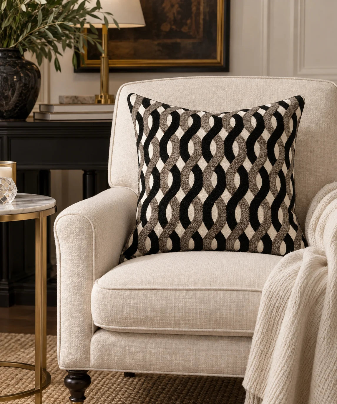 Royale Belmont Lattice 50x50 Cushion